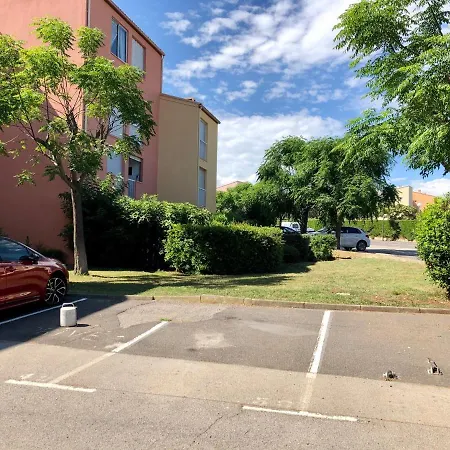 Апартаменти C19 Jules Verne