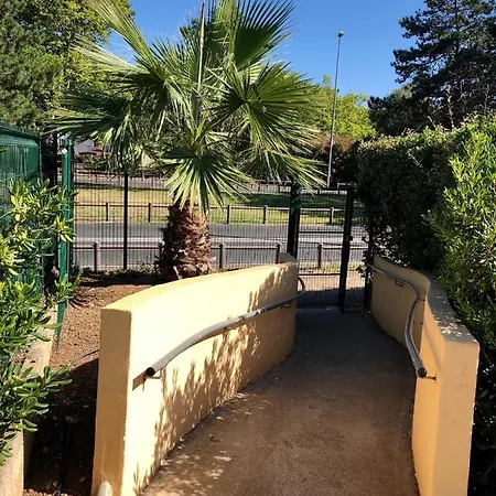 Апартаменти C19 Jules Verne Агд