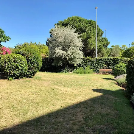 C19 Jules Verne Апартаменти Агд