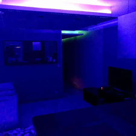 C19 Jules Verne Апартаменти Агд