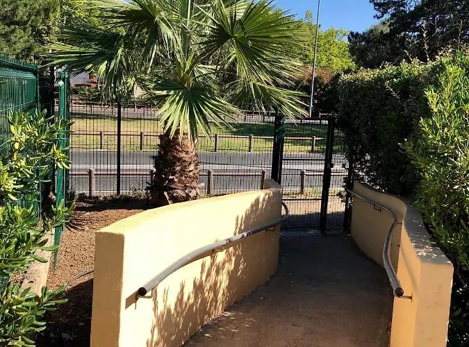 아파트 C19 Jules Verne 아그